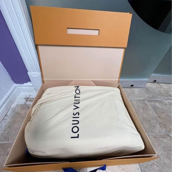 Louis Vuitton Horizon 55 Travel Bag - Picture 2 of 8